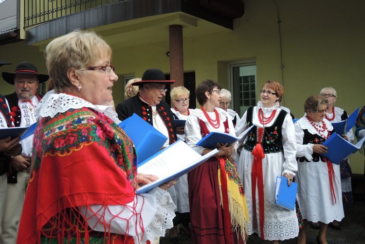 Kolumbia w Radziechowach - górale z góralami!