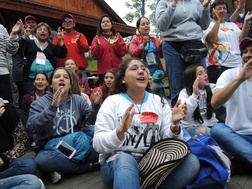 Kolumbijczycy w czasie prezentacji swoich pieśni