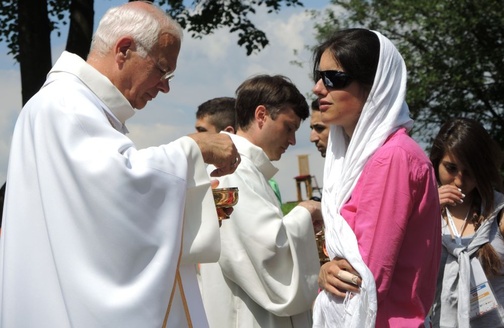 Bp Stanislas Lalanne z Pontoise także był ze swoimi młodymi