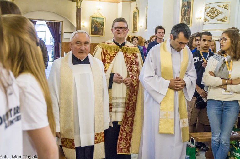 Pielgrzymi z Francji w Tymbarku