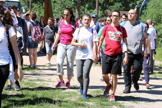 Pielgrzymi przy Królewskich Źródłach
