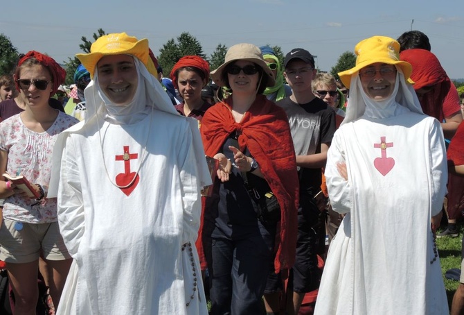 Trójkolorowi pod krzyżem w Starym Bielsku