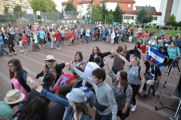 Polonez, belgijka, macarena