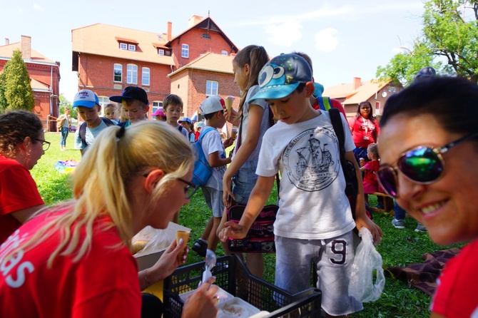 Szwajcaria, Kolumbia i Kanada w ośrodkach Caritas