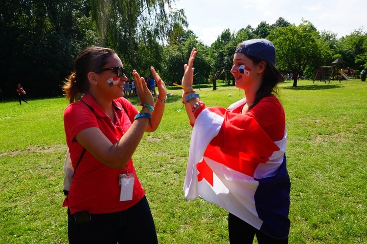 Szwajcaria, Kolumbia i Kanada w ośrodkach Caritas