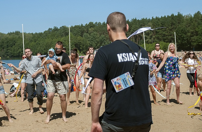 Plażing, smażing i modlitwa