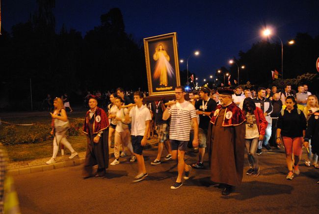 Procesja Miłosierdzia w Stalowej Woli