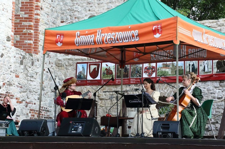 Zamek Tenczyn przestał się rozsypywać