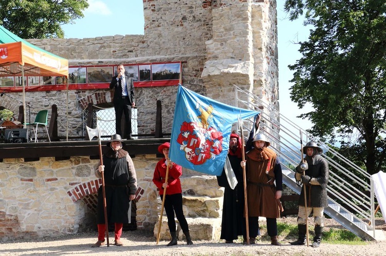 Zamek Tenczyn przestał się rozsypywać