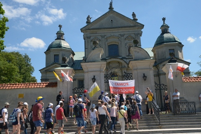 Pielgrzymowali do sanktuarium w Studziannie