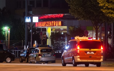 Strzelanina w Monachium: napastnik zabił 9 osób