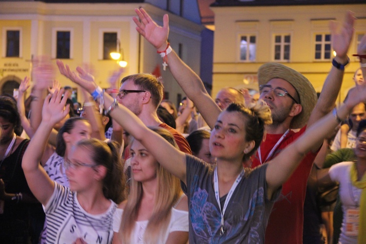 Koncert i konferencja Salvatore Martineza na YAI w Żorach.