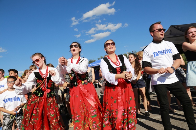 "Festiwal narodów" u Karoliny