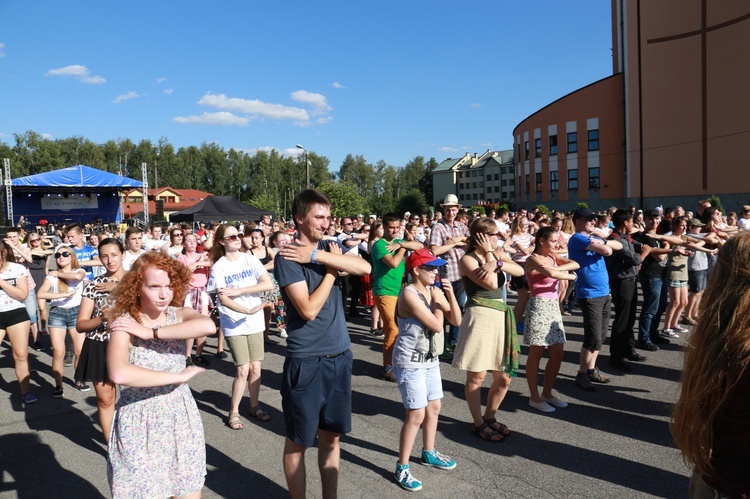 "Festiwal narodów" u Karoliny