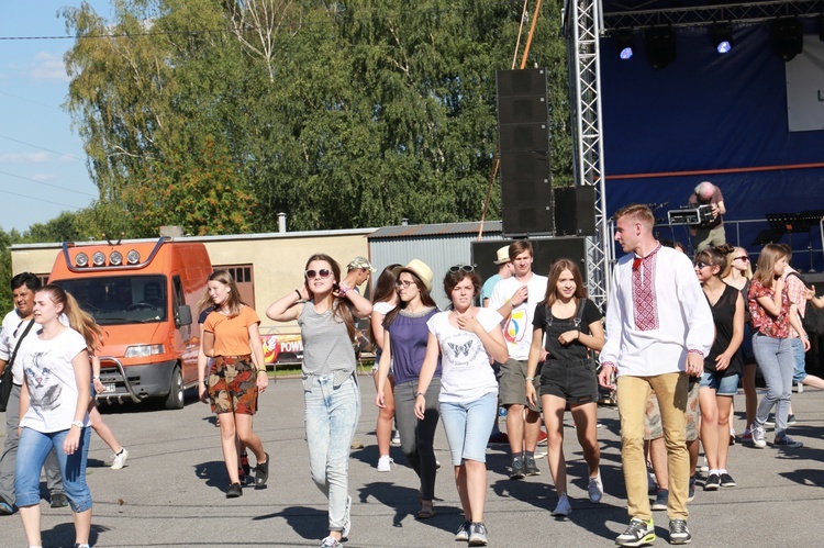 "Festiwal narodów" u Karoliny