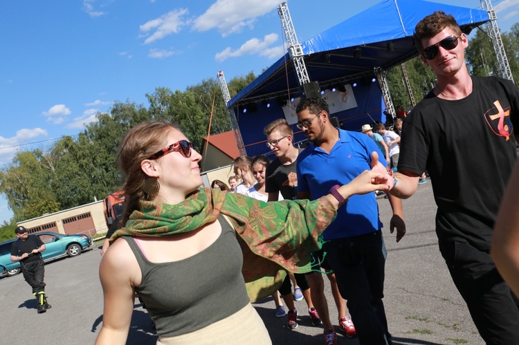 "Festiwal narodów" u Karoliny