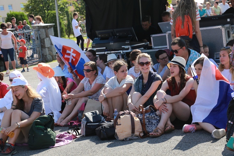 "Festiwal narodów" u Karoliny