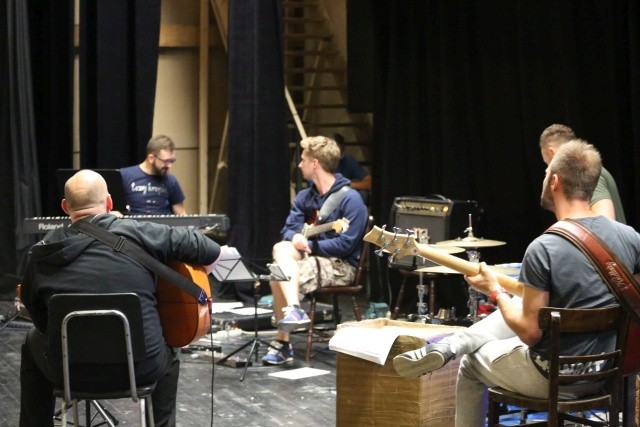 Fausystem i goście - przed koncertem dla uczestników ŚDM