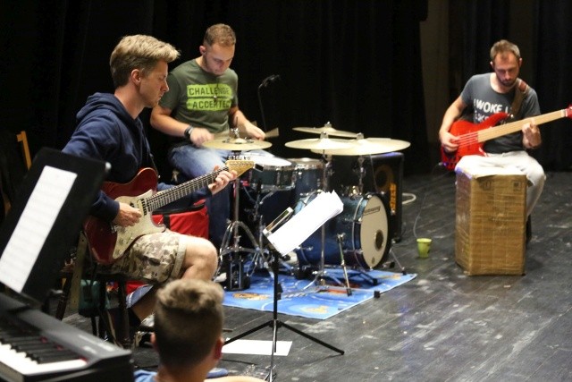 Fausystem i goście - przed koncertem dla uczestników ŚDM