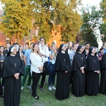 Miłosierny z kilkunastu tysięcy fotografii