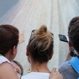 Miłosierny z kilkunastu tysięcy fotografii