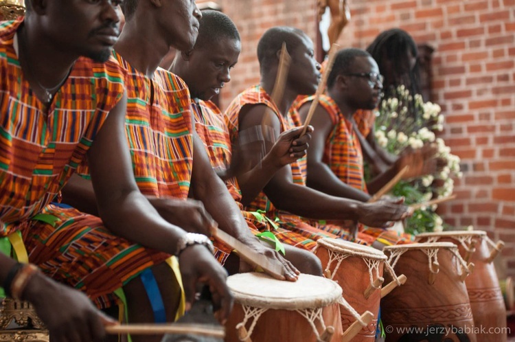 Szatan boi się ludzi wesołych - Ghana, Sierra Leone i Liberia