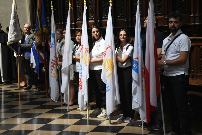 Wprowadzenie relikwii Pier Giorgio Frassatiego do bazyliki oo. dominikanów