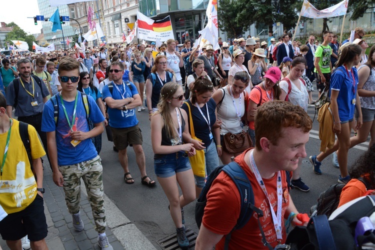 Marsz młodego Kościoła przez Opole