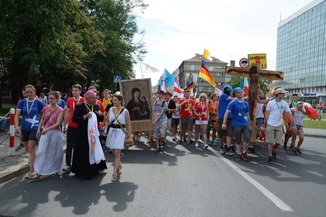 Marsz młodego Kościoła przez Opole