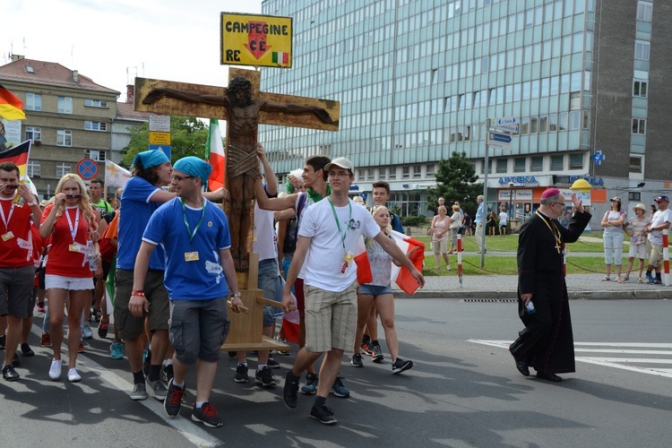 Marsz młodego Kościoła przez Opole