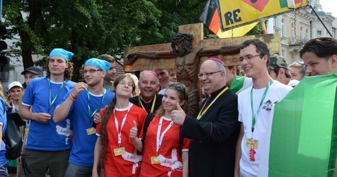 Marsz młodego Kościoła przez Opole