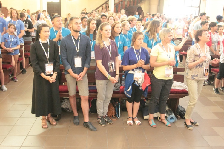 Eucharystia z widokiem na stadion