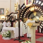 Eucharystia z widokiem na stadion