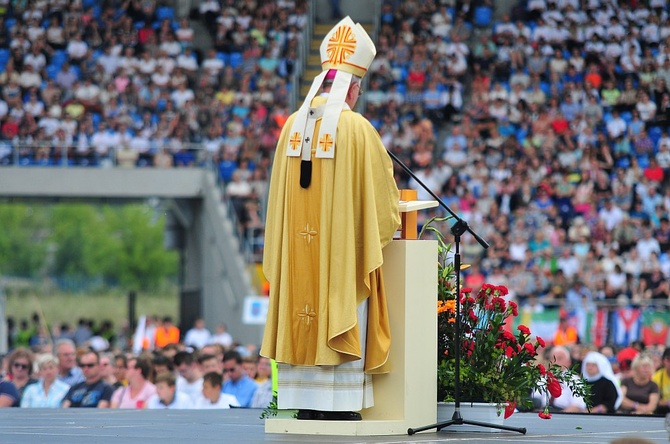 Eucharystia na Arenie Lublin