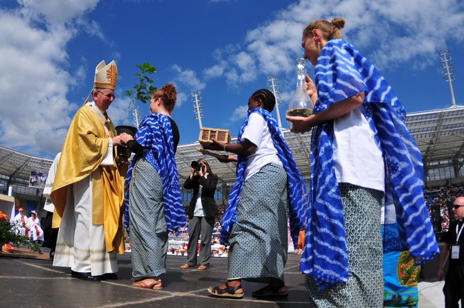 Eucharystia na Arenie Lublin