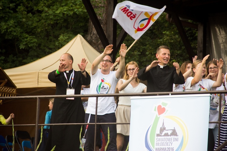 ŚDM w Gietrzwałdzie. Prezentacja grup