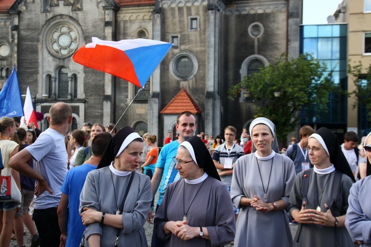 Uwielbienie na tarnogórskim rynku - dzień 2.