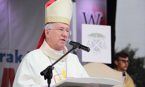 Ordynariusz łowicki bp Andrzej F. Dziuba