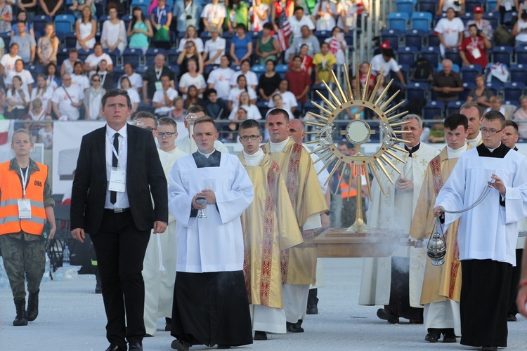 Adoracja Najświętszego Sakramentu na Arenie