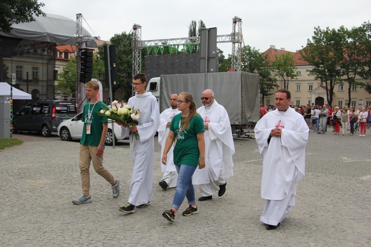 Msza św. na Starym Rynku w Łowiczu