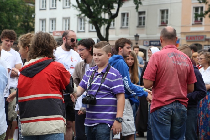 Msza św. na Starym Rynku w Łowiczu