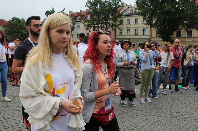 Msza św. na Starym Rynku w Łowiczu