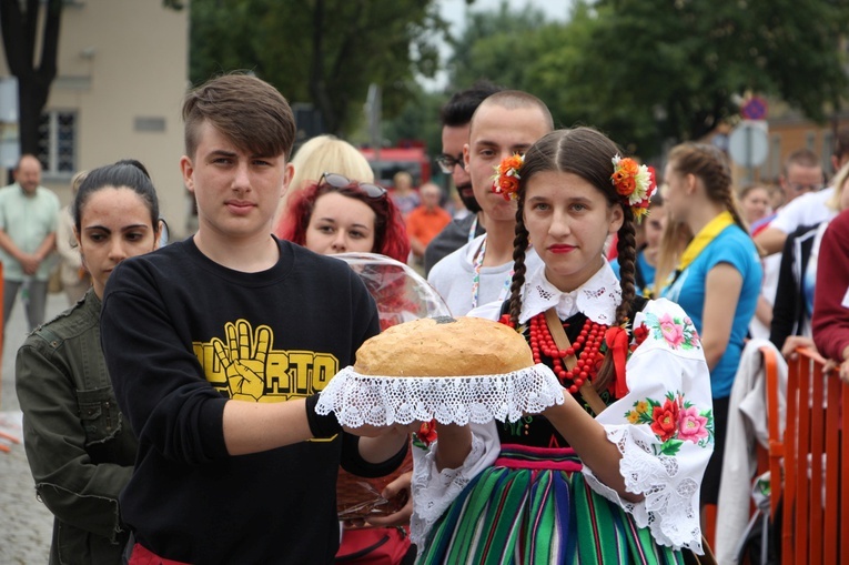 Msza św. na Starym Rynku w Łowiczu