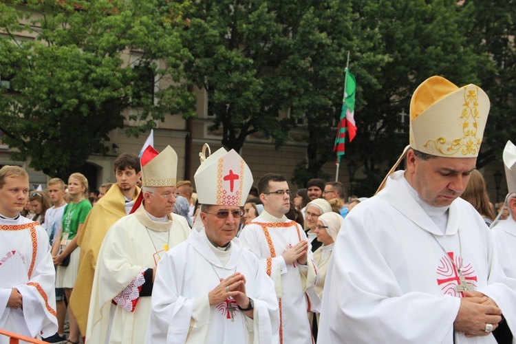 Msza św. na Starym Rynku w Łowiczu