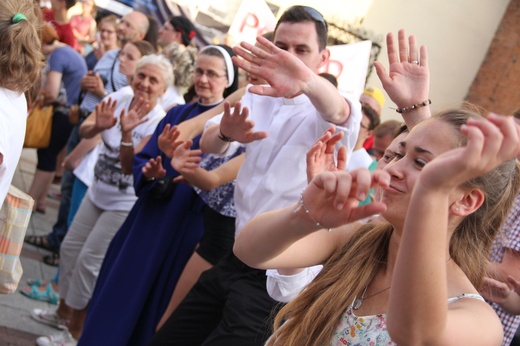 "Pożegnanie" na tarnowskim rynku