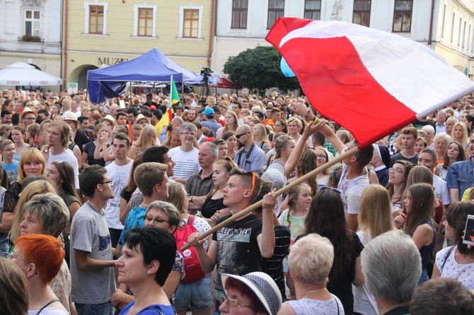 "Pożegnanie" na tarnowskim rynku