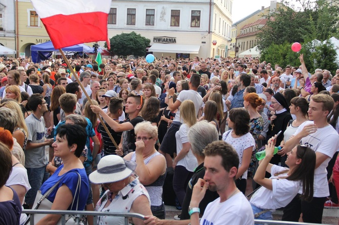 "Pożegnanie" na tarnowskim rynku