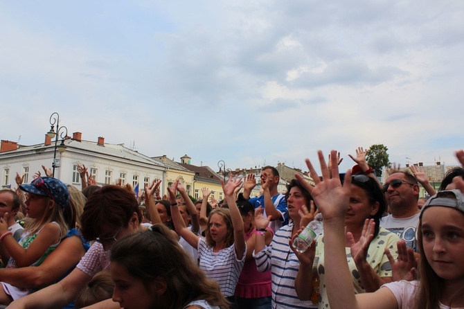 Koncert w Nowym Sączu w obiektywie MAIKI