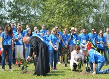 Kard. Dziwisz woła do św. Jana Pawła II