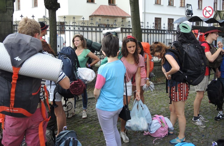 Bielska parafia Trójcy Przenajświętszej pożegnała swoich gości - cz. 1